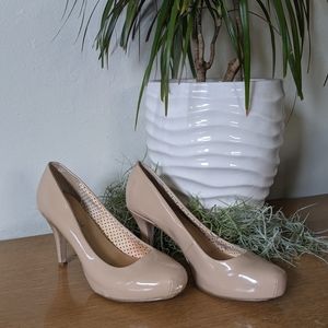 Nude Steve Madden Pumps